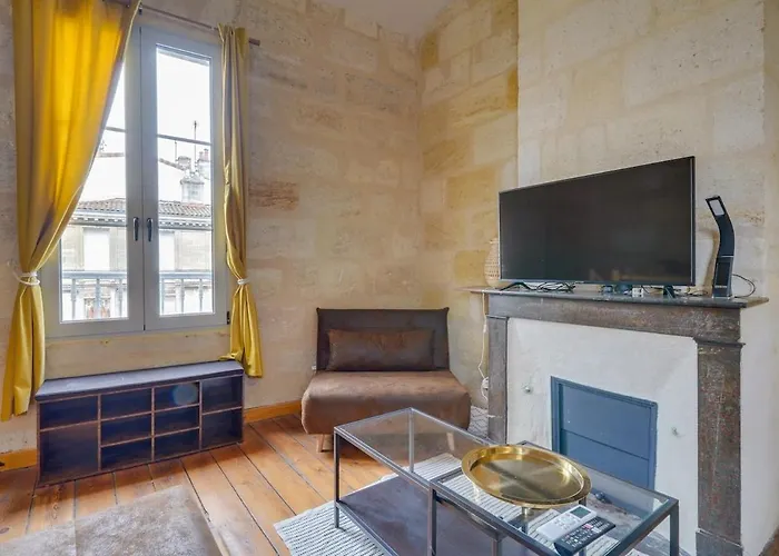 Cozy Duplex - Heart Of Chartrons